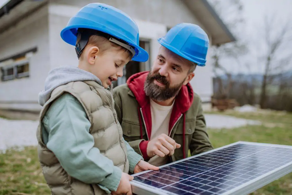 Photovoltaik der nächsten Generation mit Stromspeicher und intelligenter Solarstromnutzung