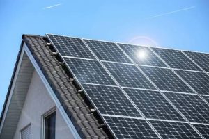 So wird Ihr Dach zur persönlichen Gelddruckmaschine mit moderner Photovoltaikanlage