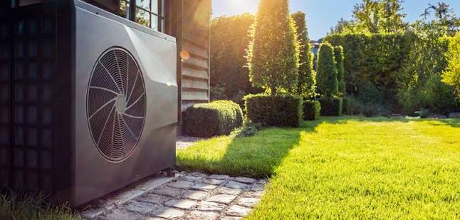 Welche Energielösung passt zu Ihrem Haus mit Wärmepumpe und Stromspeicher